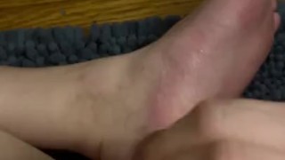 Teen enjoying his cock for a bit after a long and busy day 👅💦 