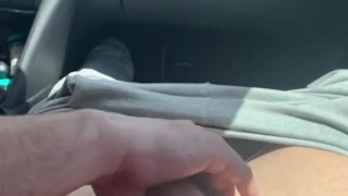 Una paja conduciendo 