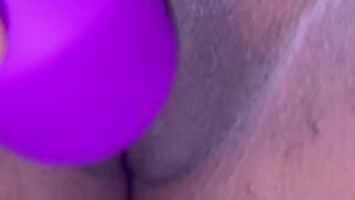 Ebony Masturbates to orgasm with contraction