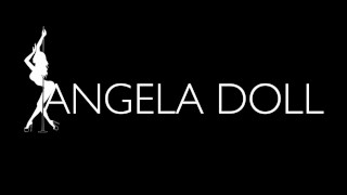 Angela Doll - je suce un mec au cinema et lui demande de m'enculer dans les WC