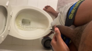 [HD VIDEO] Black Dude Pulls Down Underwear and Pisses For You