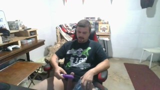 I put a vibrator in a fleshlight to help me cum faster