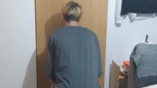 Showing off my skinny perfect body to my viewers while wearing hi tops