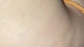 Mi hermanastra me deja grabarla siempre que la veo 