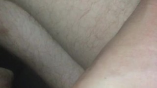 Парень дрочит свой большой член
