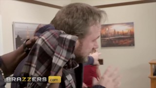 Brazzers - Adriana Chechik Prefers To Fuck The Security Guard Isiah Maxwell Than Buy Jewelry