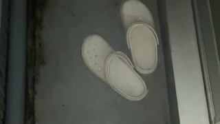 全裸にバスタオルで外出てみる