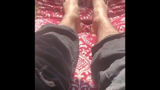 Feet tanning 
