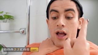 Brazzers - Jordi Stumbles Upon Blondie Fesser & Her Dirty Hobby & She Decides To Fuck His Huge Dick