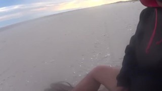 Hand job at the beach 