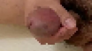 ぽっちゃり体型の大きめ亀頭から発射