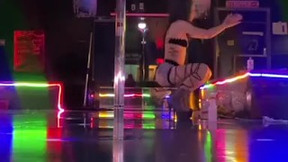 Pole Dancing
