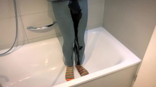 Peeing multiple times in my grey leggings