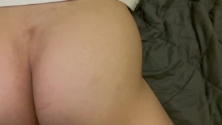 日本人素人がゲームしてる最中のだらしないお尻　上から撮影