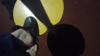 Артем сам себе лижет ноги self suck autofellatio self footjob