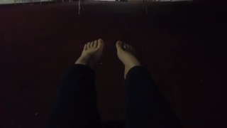 Артем сам себе лижет ноги self suck autofellatio self footjob