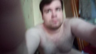 Артем сам себе дрочит ногами кончает на ступни лижет ноги self suck autofellatio self footjob