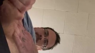 Post workout jerk off huge load on camera 