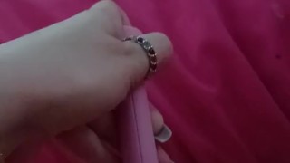 White pussy cums on toy