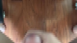 亀頭を真っ赤にさせて大量射精