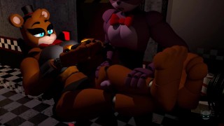 plays with freddy (with sound)