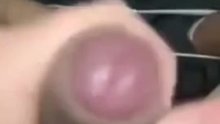 Masturbación masculina en primer plano