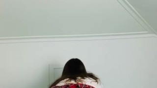 Alternative egirl bbw shakes ass 