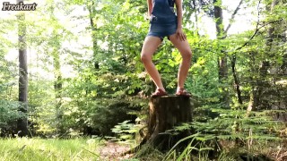 kleiner nasser Wald Ausflug
