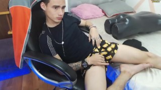 Trouble in my shorts