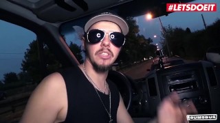 BUMSBUS - BIG TITS BLONDE JESSY KEY HAS SEX IN THE BACKSEAT - LETSDOEIT