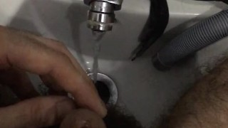 Mi piscio addosso #2 - Pissing on myself