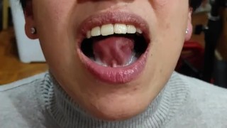 Quickie! Cum mouthful, cumplay and swallow!
