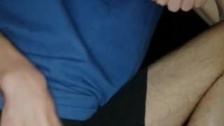 Estaba paseando en el campo, y me fuí a jugar con mi rabo un rato 😈🍆💦