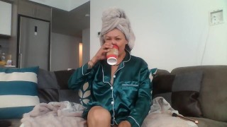 EARLY MORNIG PUSSY PLAY HELP ME COME