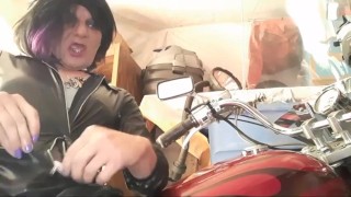 She rides and creams again