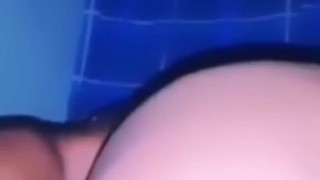 Hasta el fondo con mi consolador