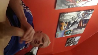 Hole tease, wanking + cumshot ()