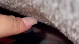 No aguanto mas la arrechera y me toca darme placer yo misma