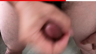 ゲイのペニスが徐々に勃起して手コキで大量射精／Massive ejaculation with handjob after gay penis gradually erects