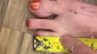 Feet measuring size 11 milf