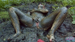 Rotkäppchen im schlamm