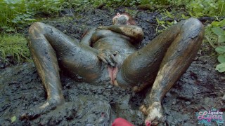 Rotkäppchen im schlamm