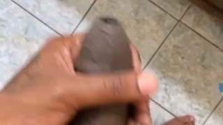 Pornstarwith11inch jacking off
