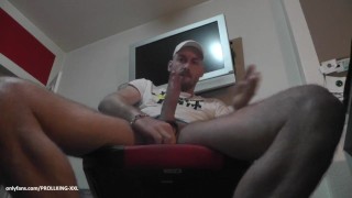 PROLLKING XXL - BAD BOY BIG COCK PISS & JERKOFF