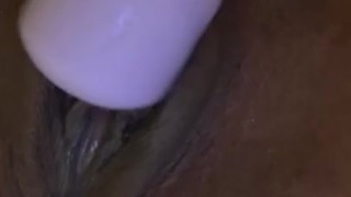 *NEW*PRETTY PUSSY MISSES DADDYS BBC SO SHE PLAYS WITH HER TOY -BRIANABANGKOK 💦👅