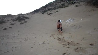 38dd tits teen slut walks naked on beach