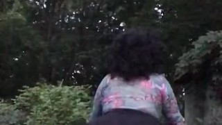 Outdoor twerk bbw tease