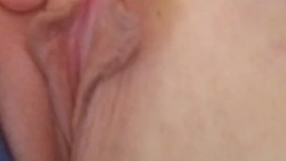 Lil curvy milf plays with pink pussy