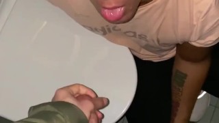 SUCKING DICK IN PUBLIC RESTROOM - ONLYFANS: THEGRANDEE 