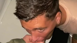 SUCKING DICK IN PUBLIC RESTROOM - ONLYFANS: THEGRANDEE 
